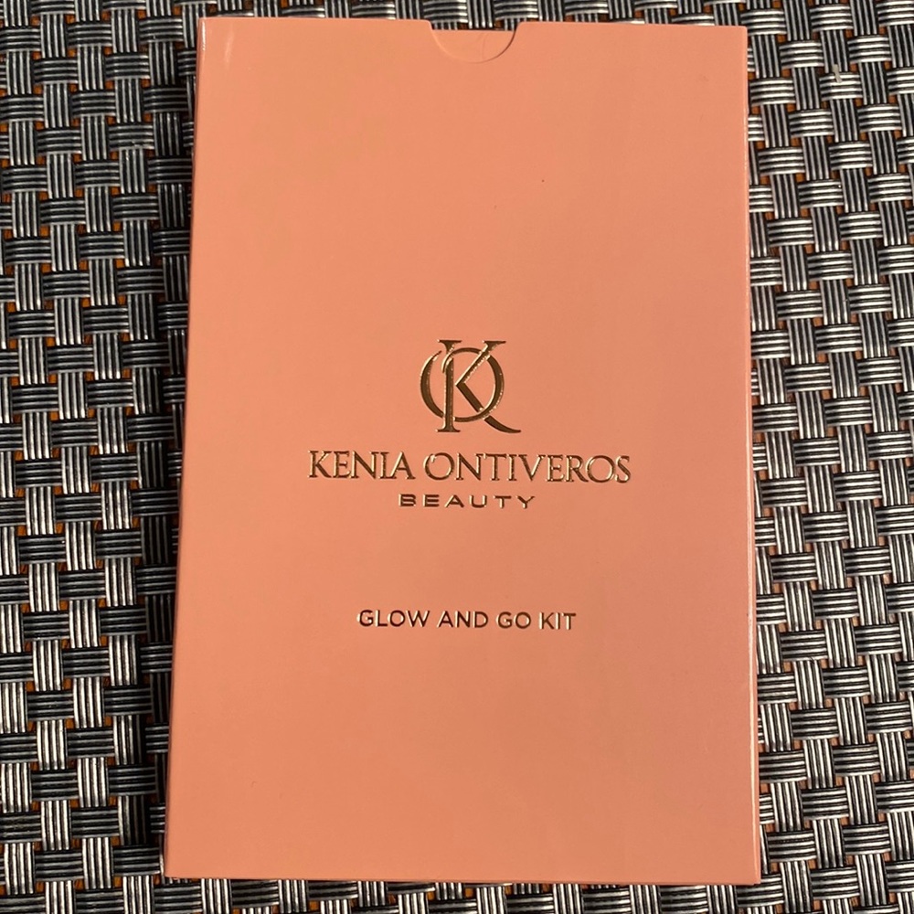 NIB Kenia Ontiveros Beauty Glow and Go Kit All in one Palette